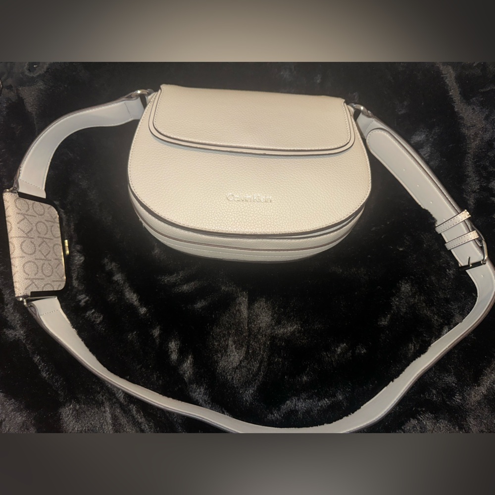 Calvin Klein Light Gray Crossbody Bag 💼✨